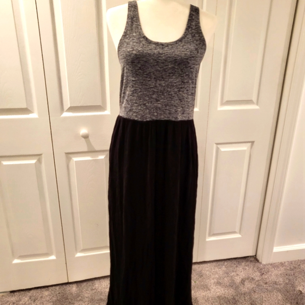3/$12 Black and gray maxi dress